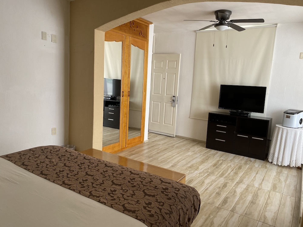 Hotel Casona de los Vitrales 4/50