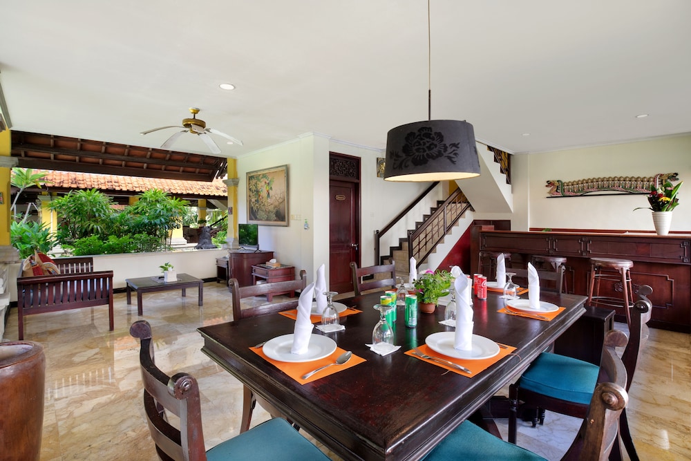 Royal Hotel and Villa Bali 35/48