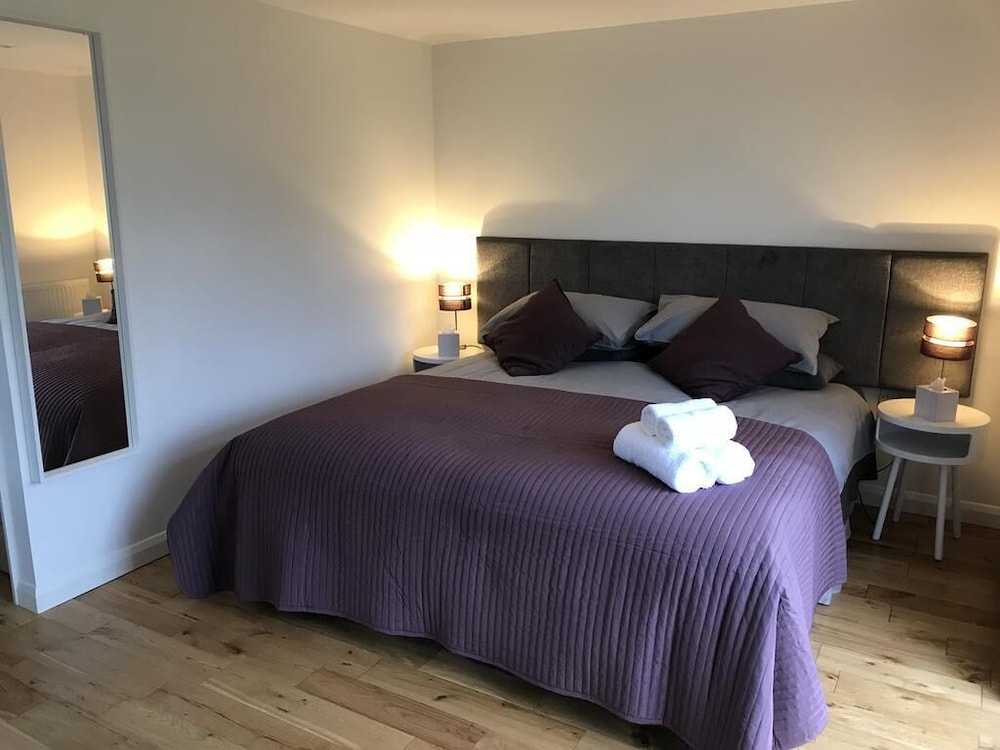Room, Double or Twin Bed