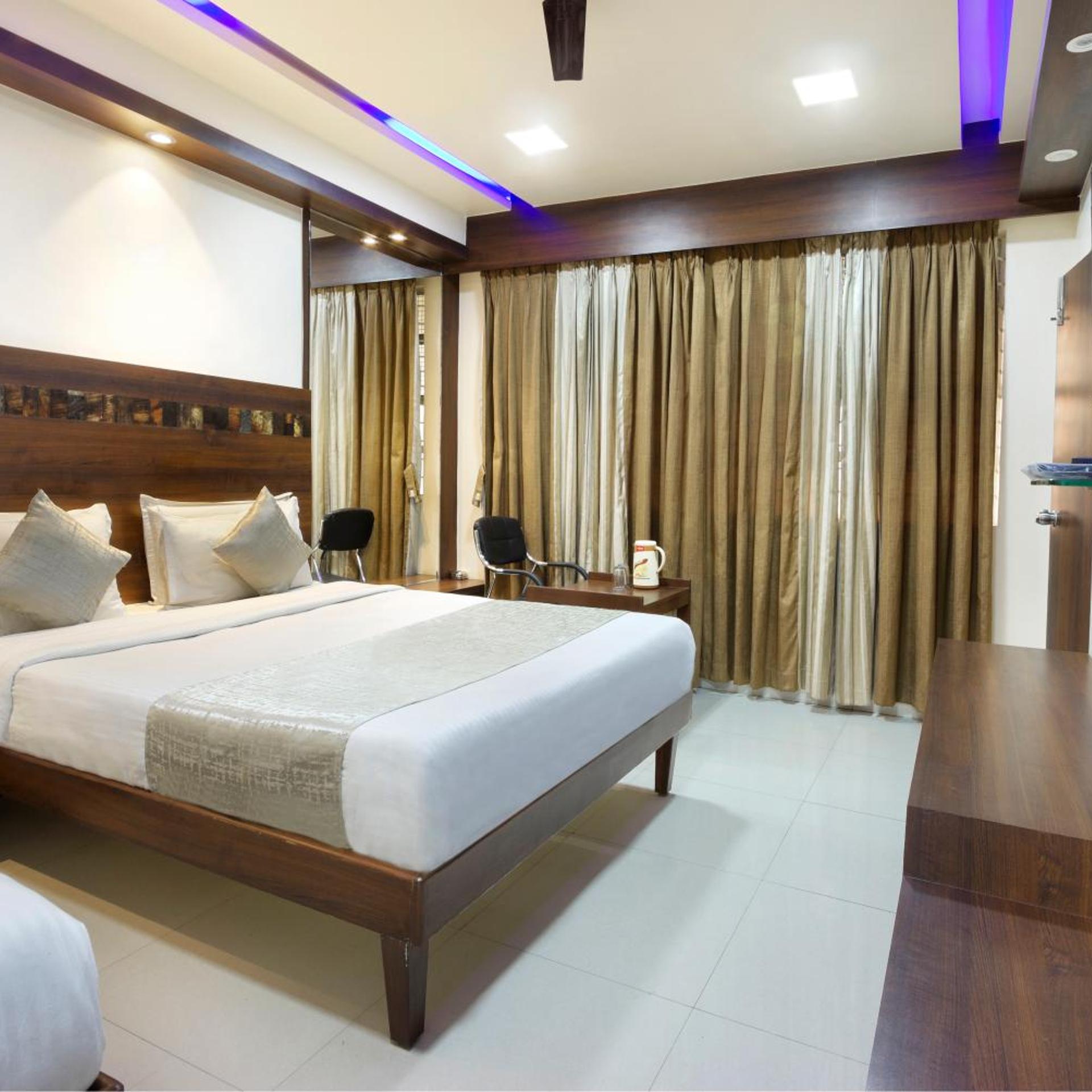 Mannar's Deluxe Lodge 17/25