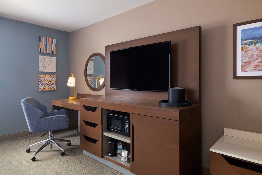 Hampton Inn and Suites Providence/Smithfield 36/40