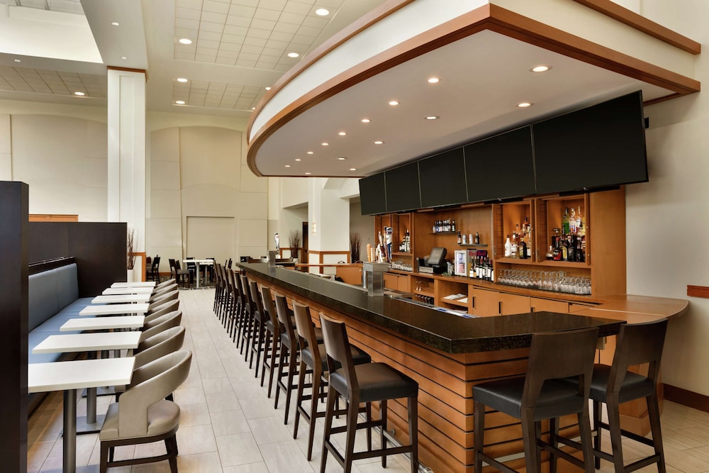 Embassy Suites by Hilton Boston at Logan Airport 29/65