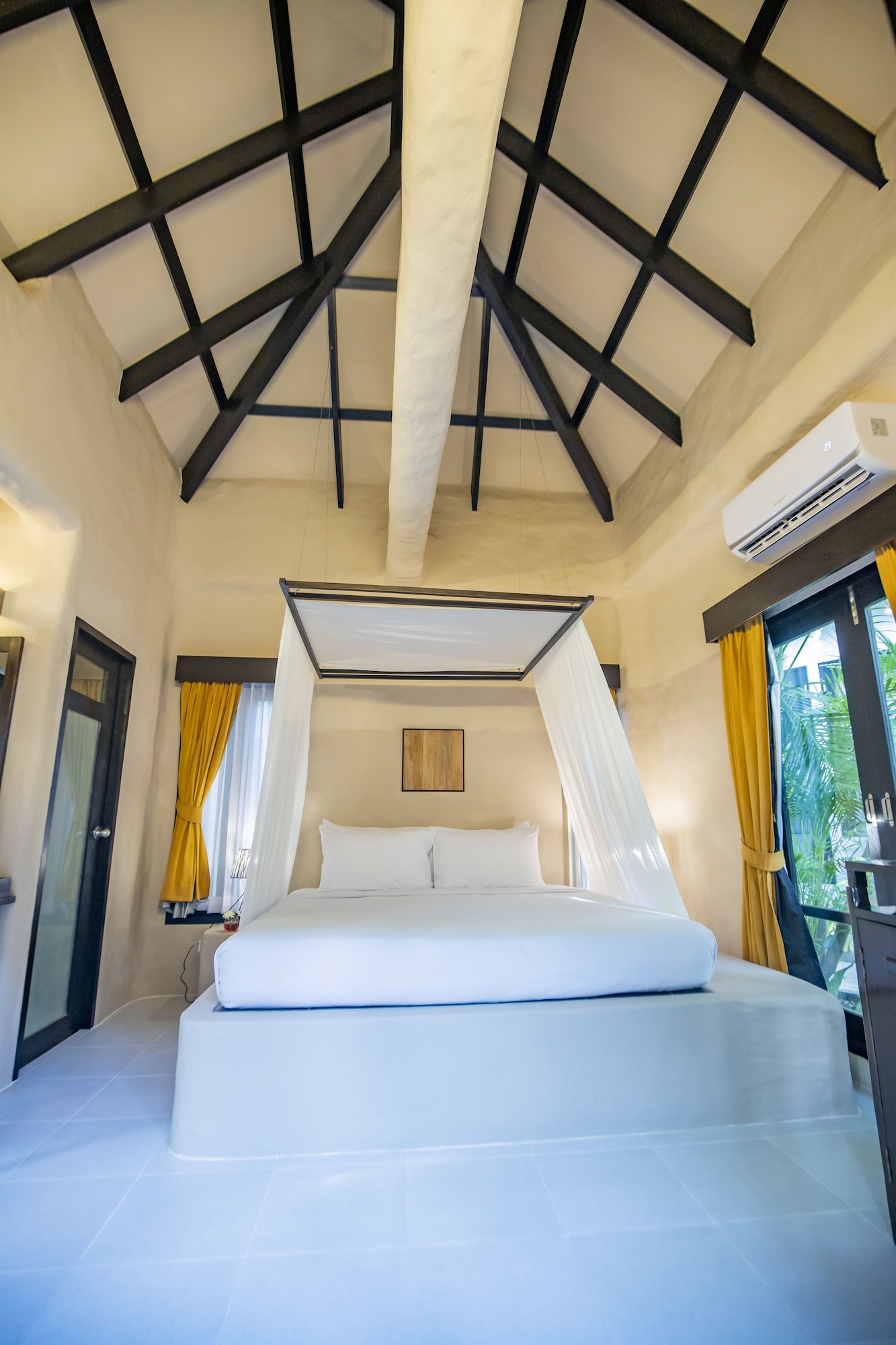 Deluxe Villa with one way airport transfer