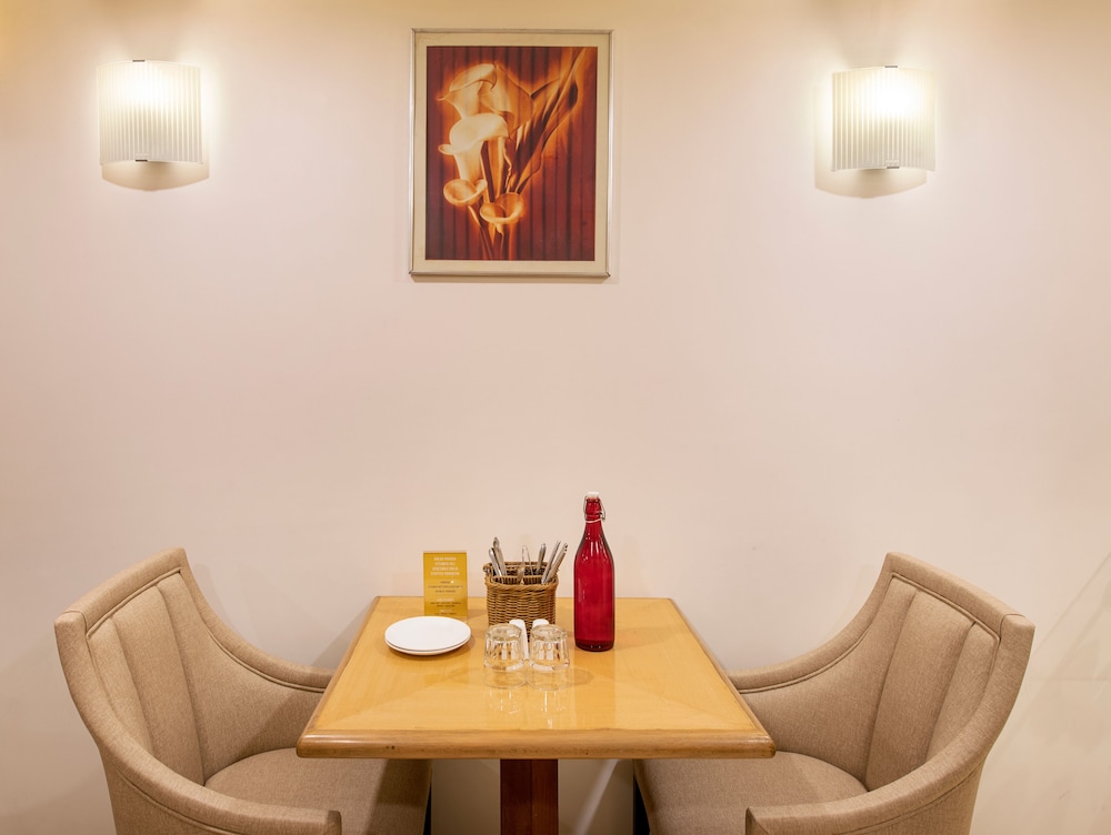 BloomSuites Ahmedabad 25/37