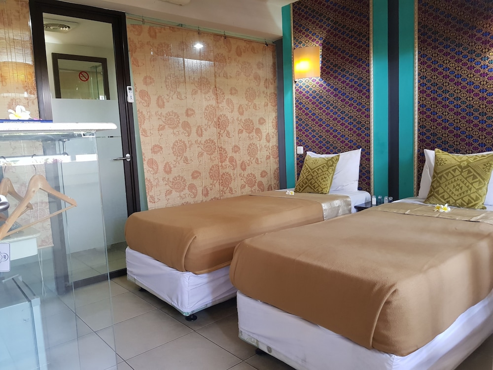 SANUR AGUNG HOTEL 46/77