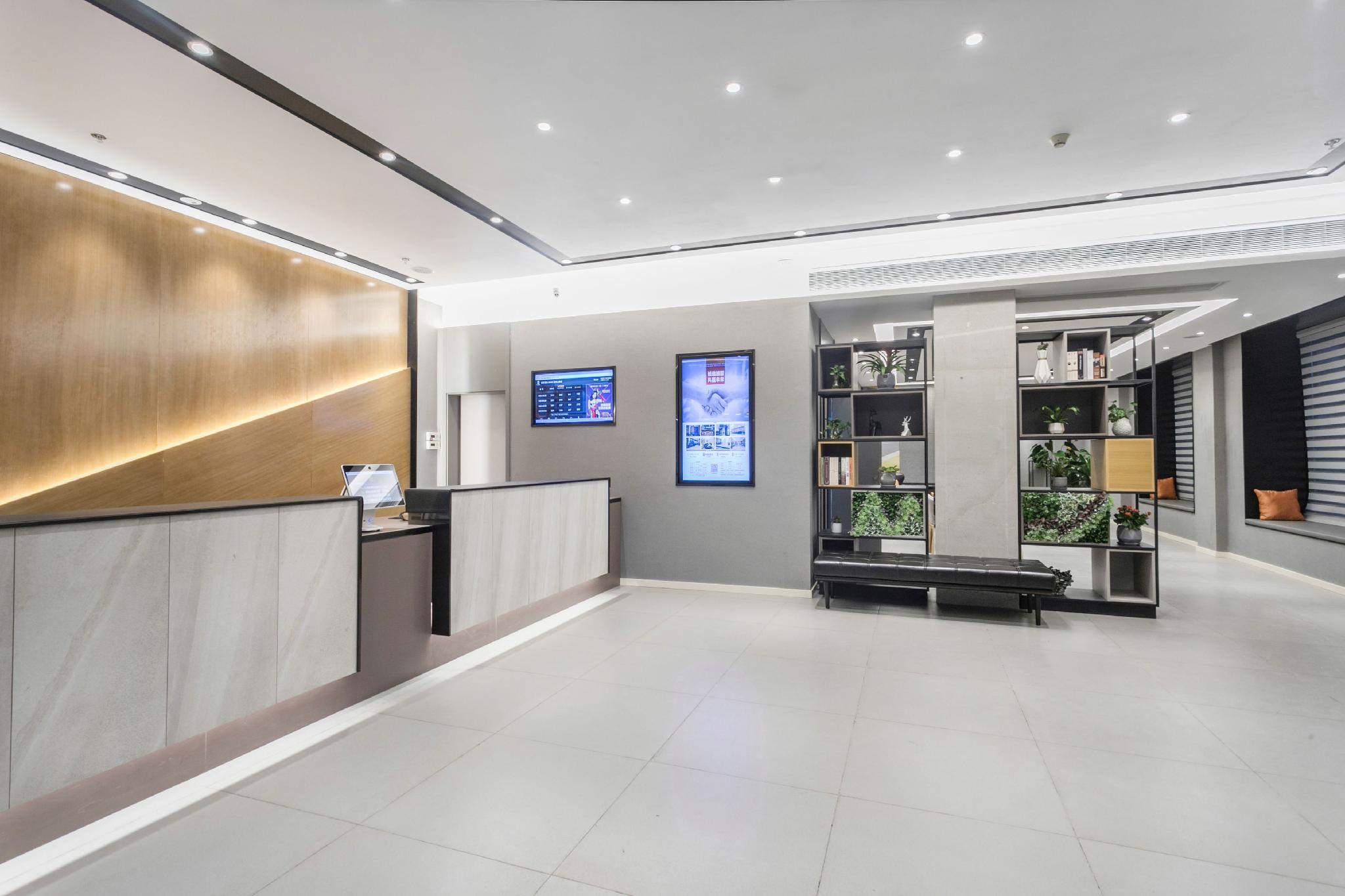 Homeinn Selected (Suzhou Xinqu Heshan Road Metro Station Branch) 12/33