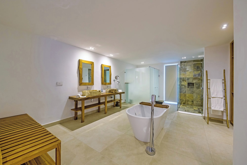 Seasense Boutique Hotel And Spa - Adults Only 50/50