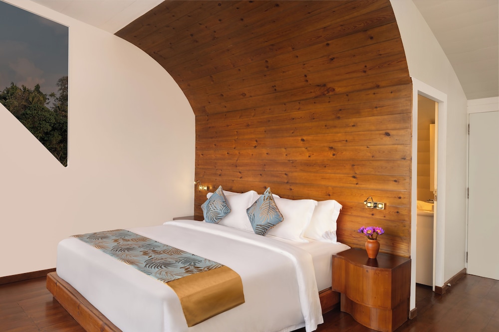 Room at Bolagala Agro Floating Resort, KATUNAYAKE