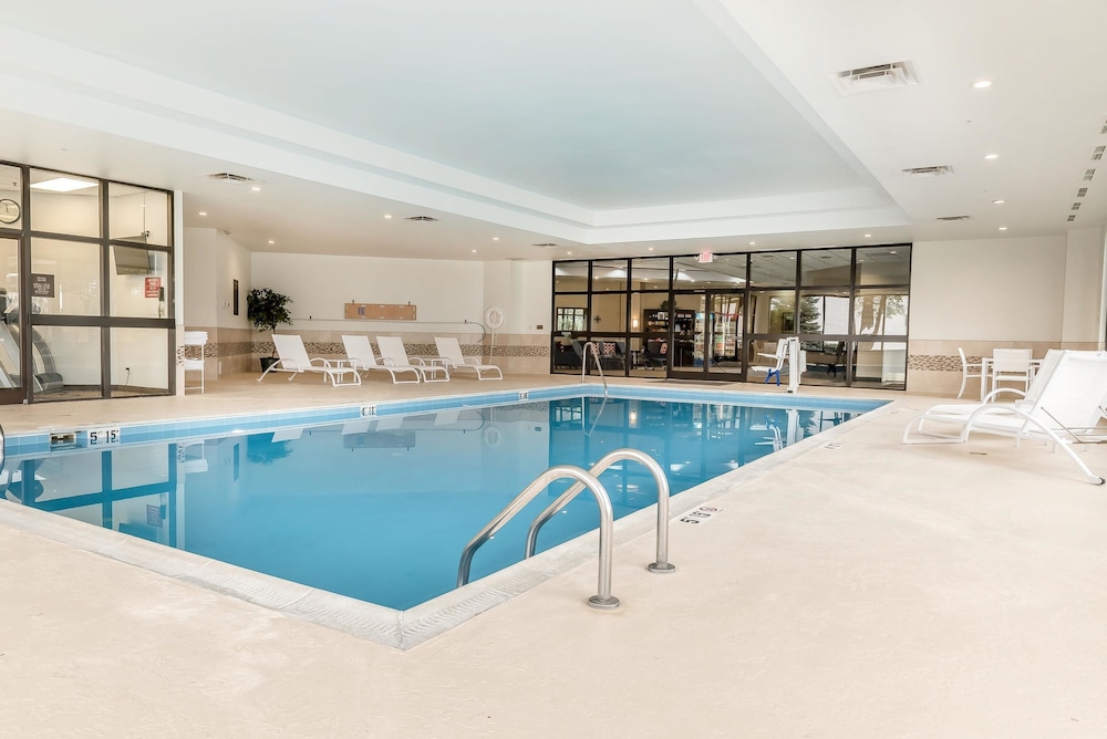 Comfort Inn Suites Piqua Near Troy I75 12/44