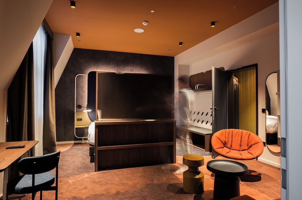 You Hotel Budapest - Handwritten Collection 25/53