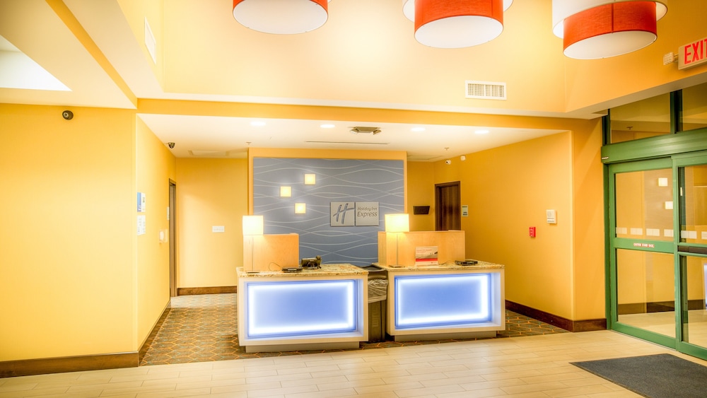 Holiday Inn Express Wichita South 8/59