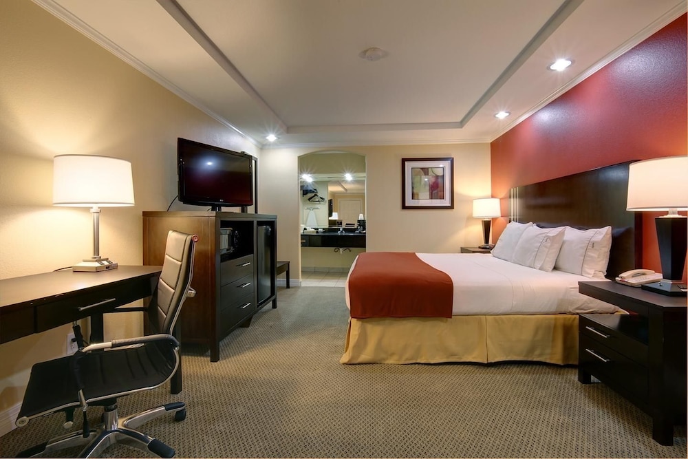 Americas Best Value Inn Angleton 14/21