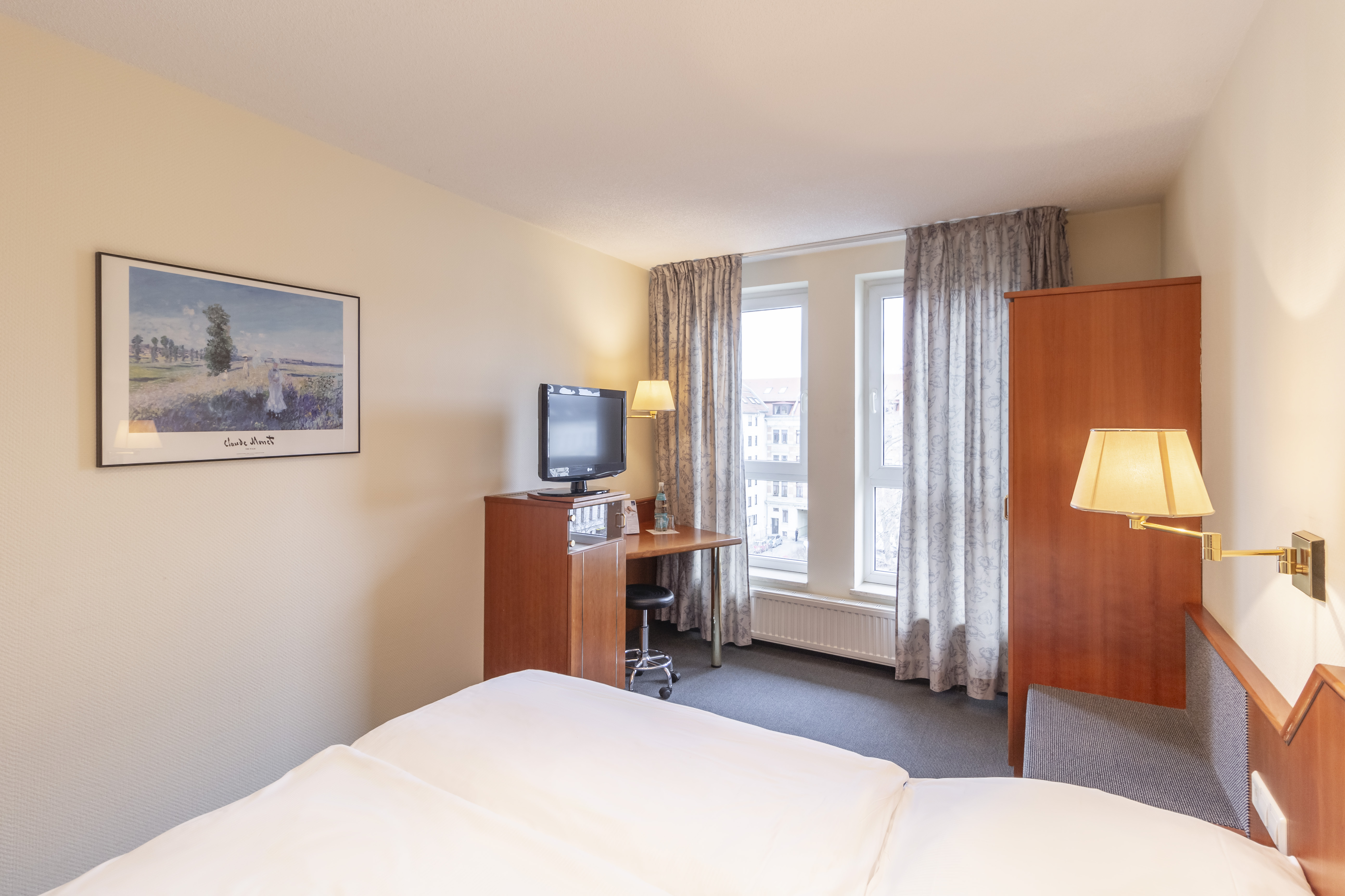 ECONOMY, DOUBLE BED