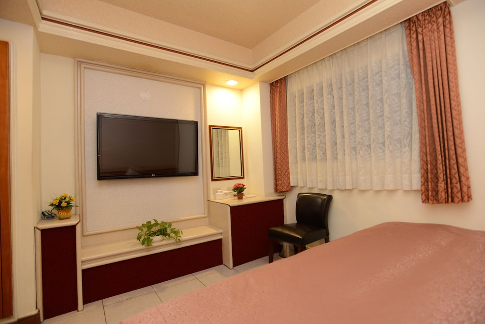 Hua Guo Hotel 40/50