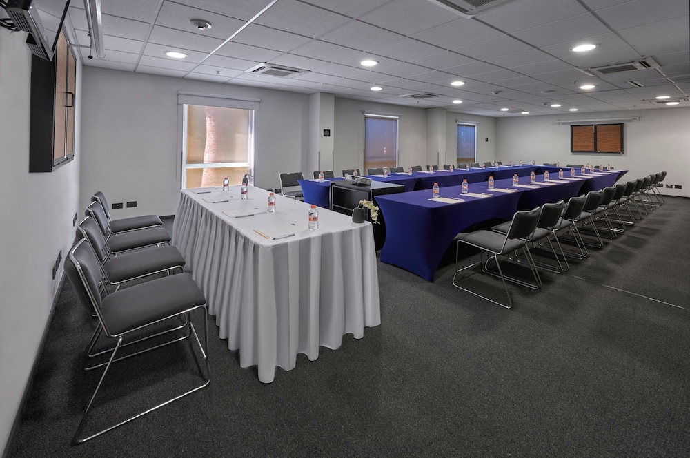 City Express by Marriott Queretaro Jurica 68/71