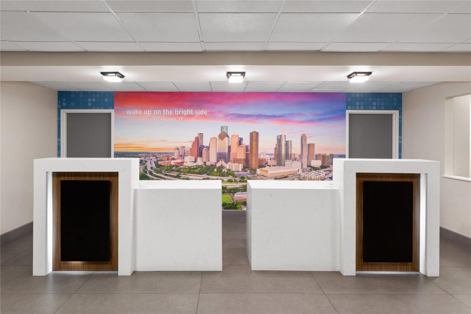 La Quinta Inn & Suites by Wyndham Houston Stafford Sugarland 2/17
