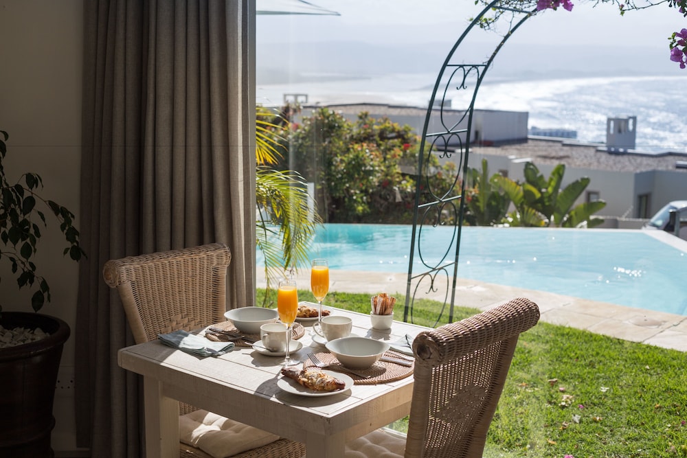 Ocean Watch Guest House 30/37