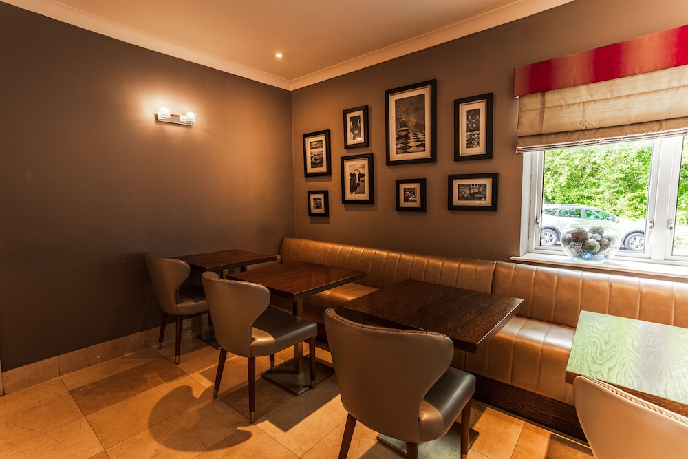 Wilton Hotel Bray 44/69