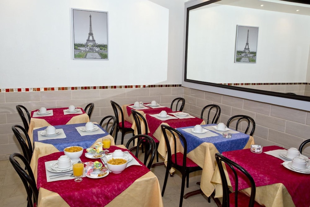 Hipotel Paris Voltaire Bastille 40/55