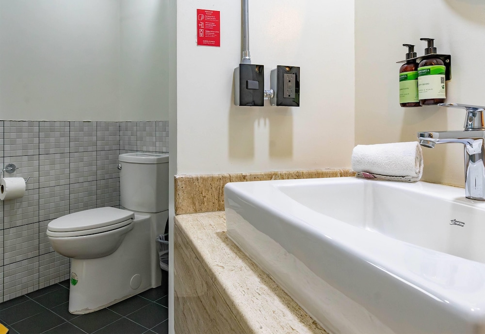 Hotel Estancias VIVE MX Cuauhtemoc, Trademark by Wyndham 60/60