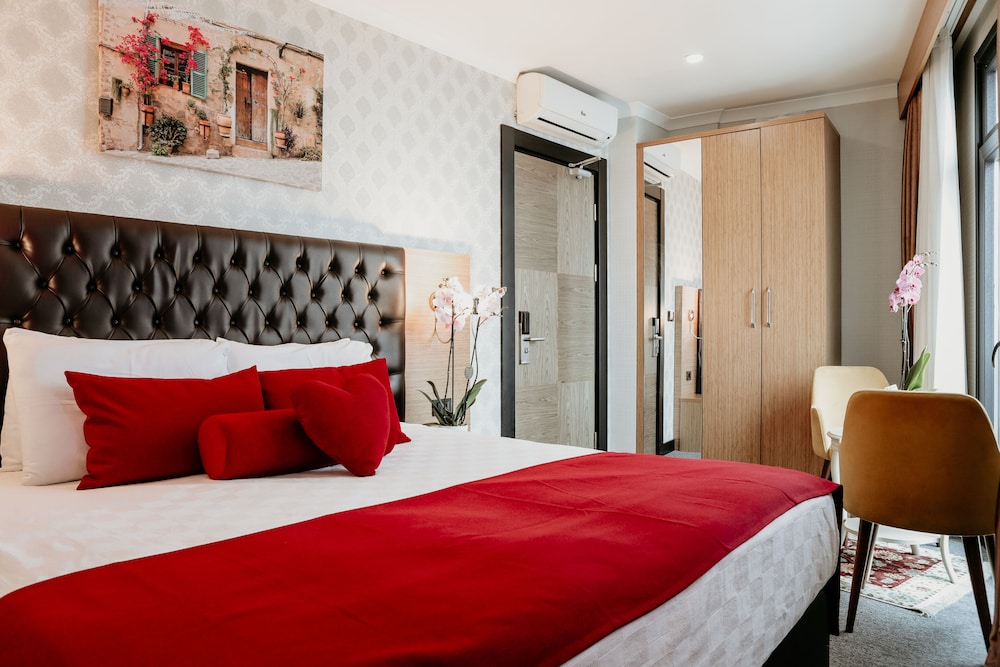 Grand Lark Otel 15/50