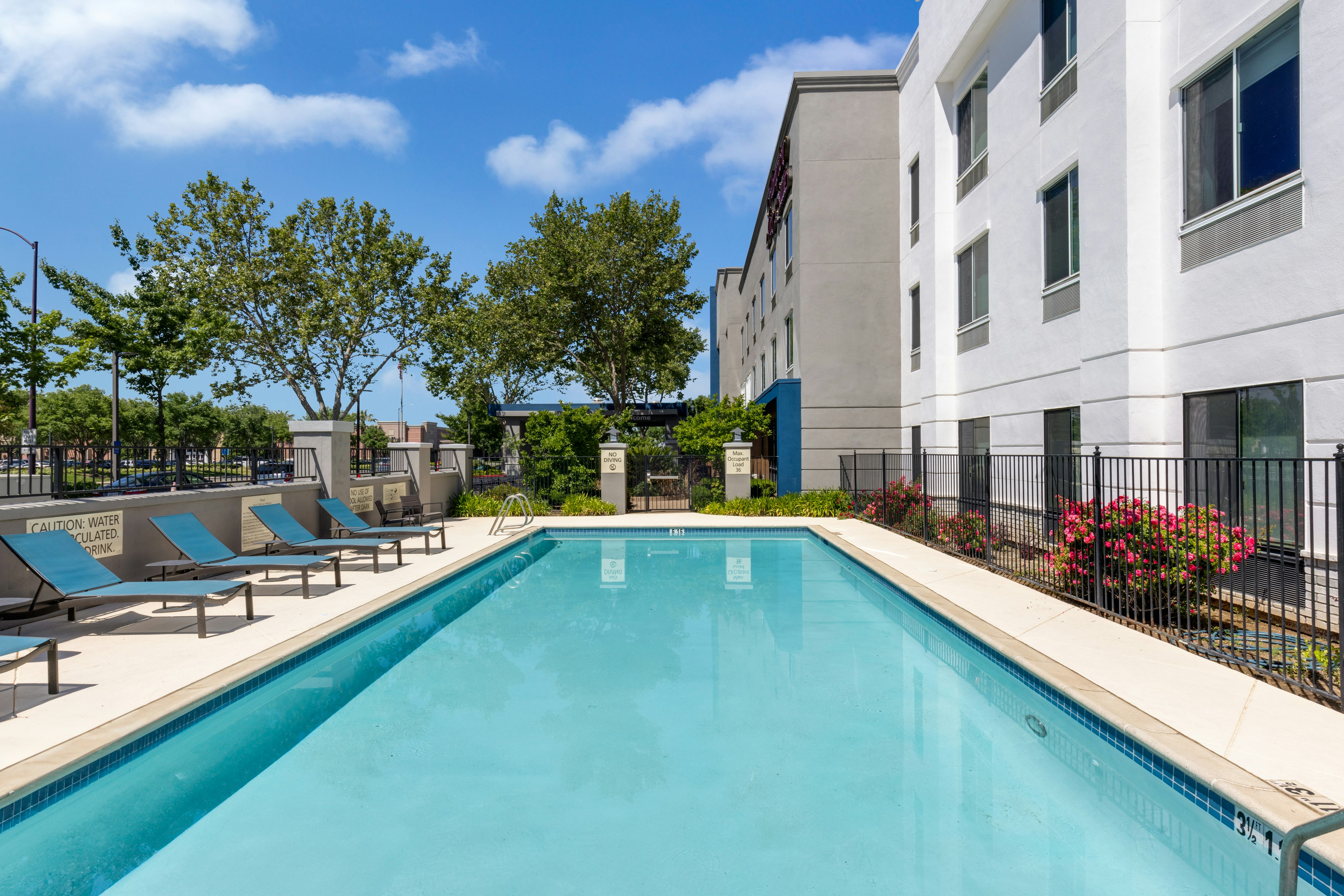 Hampton Inn Suites Yuba City 43/44