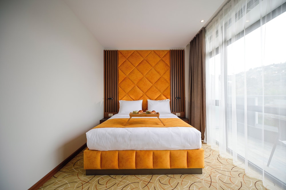 Calligraphy Hotel 19/50