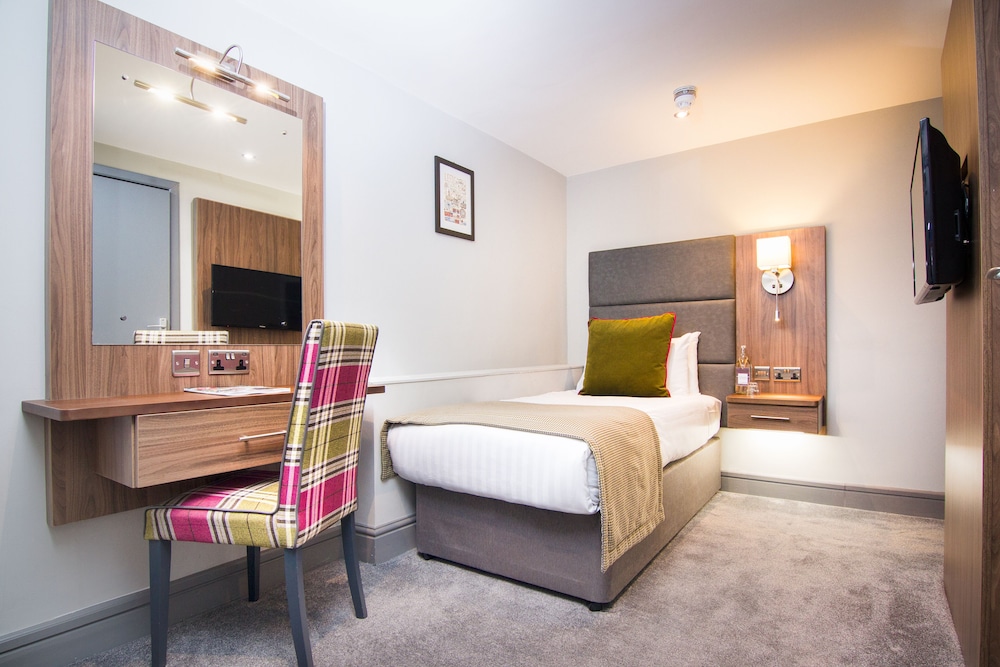 The Yorkshire Hotel 11/49