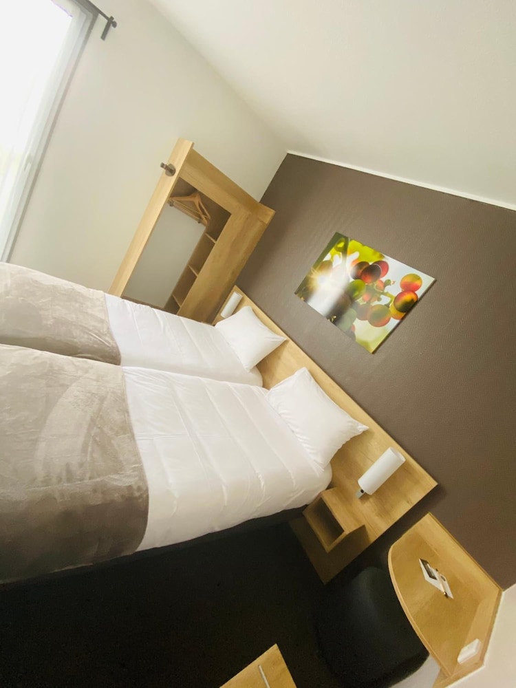 Hotel Wood Inn Merignac 22/52