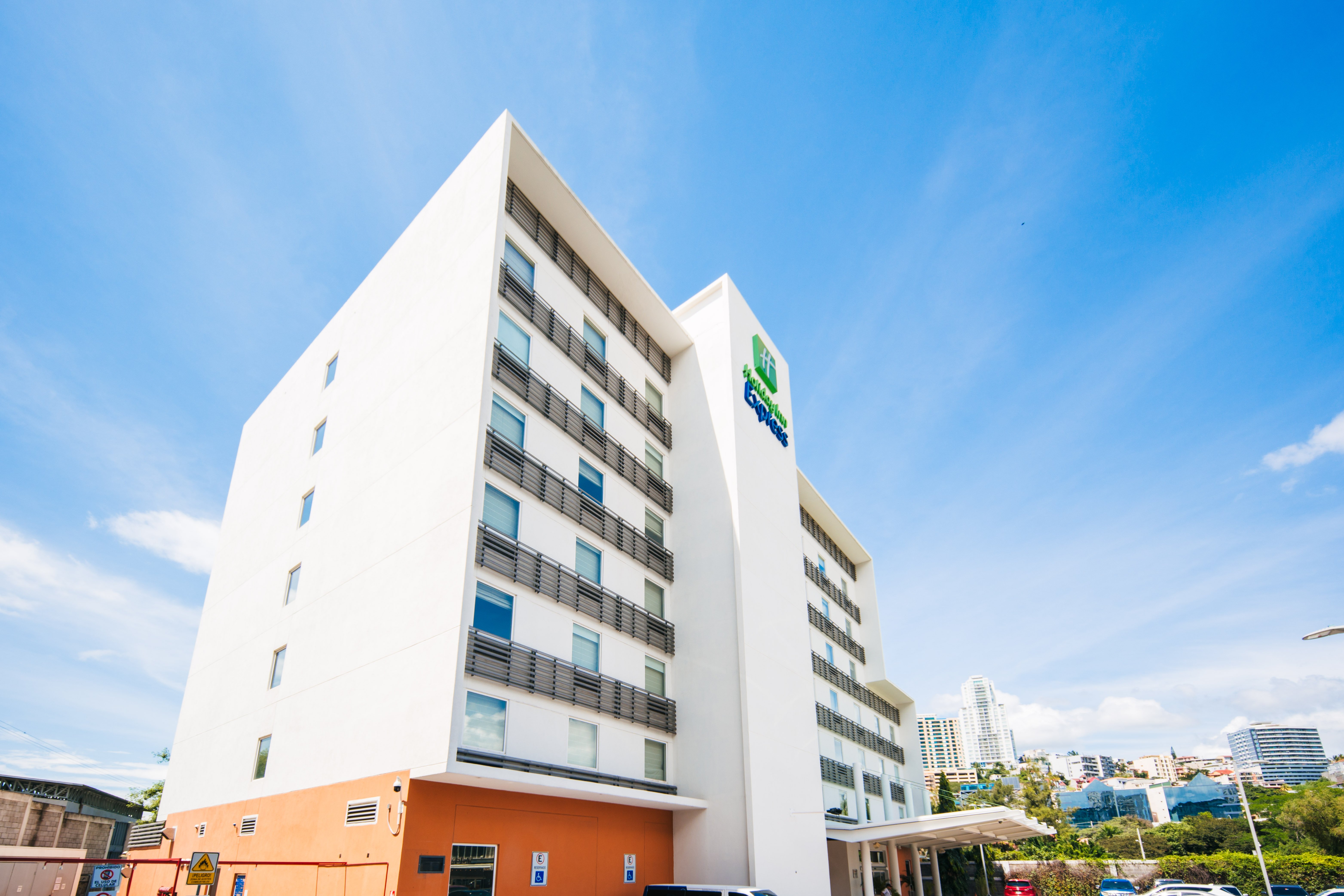 Holiday Inn Express Tegucigalpa 4/72