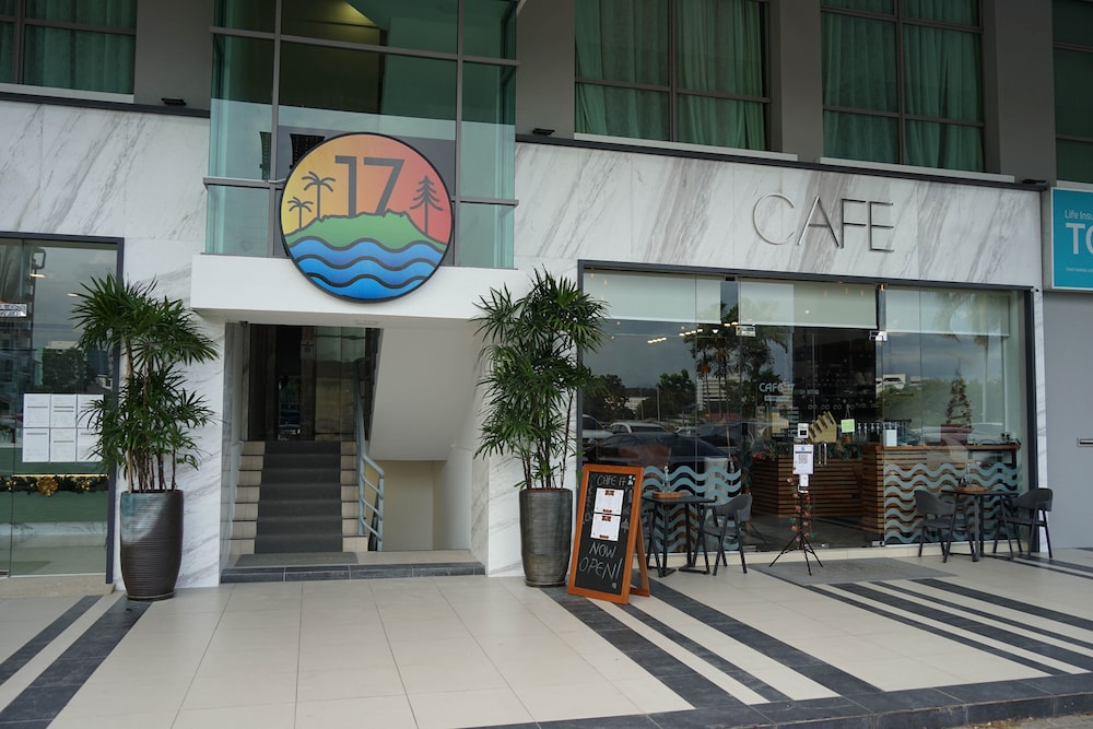 Hotel 17 3/65