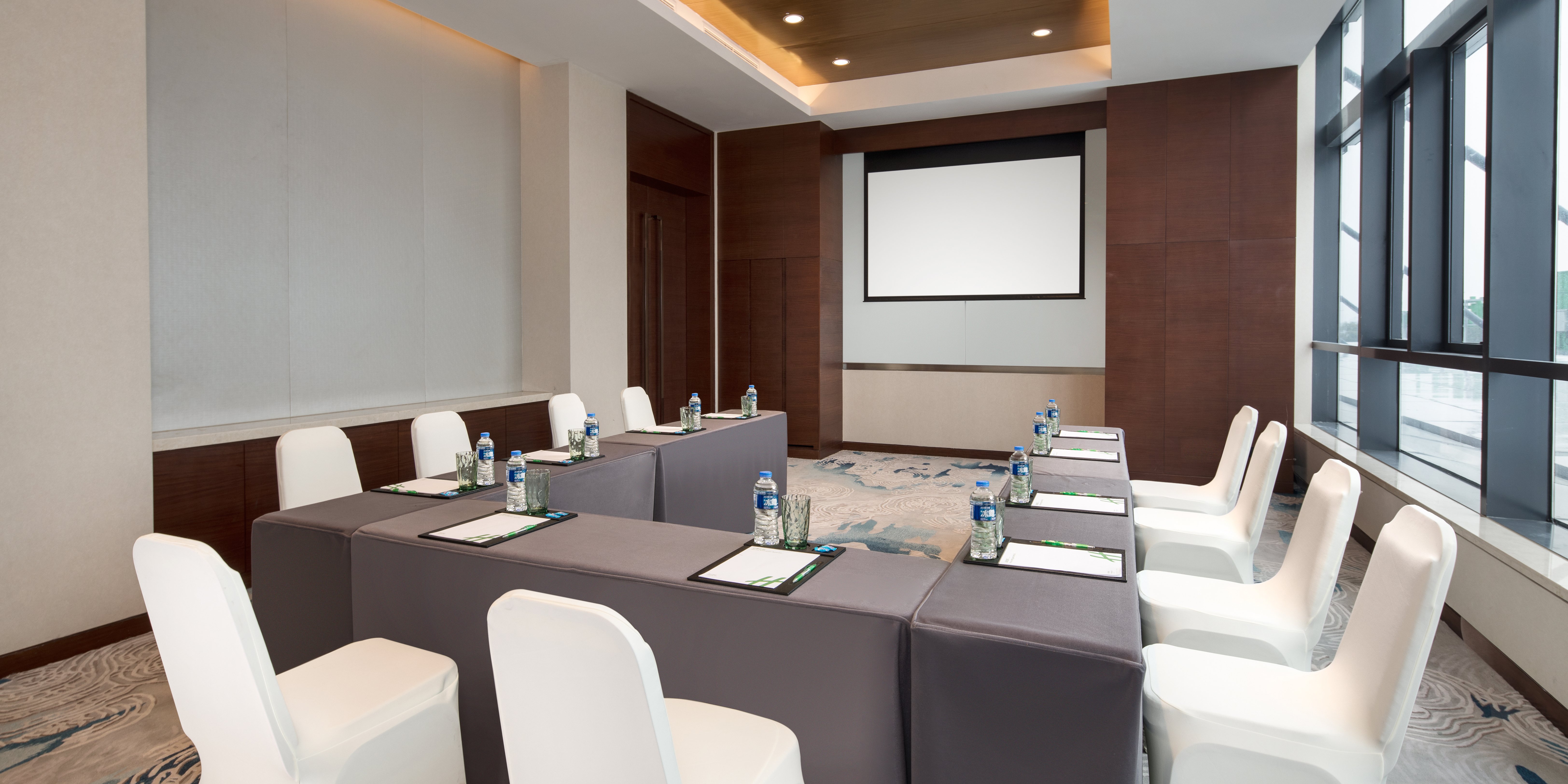 HOLIDAY INN SUZHOU TAIHU LAKE 24/27