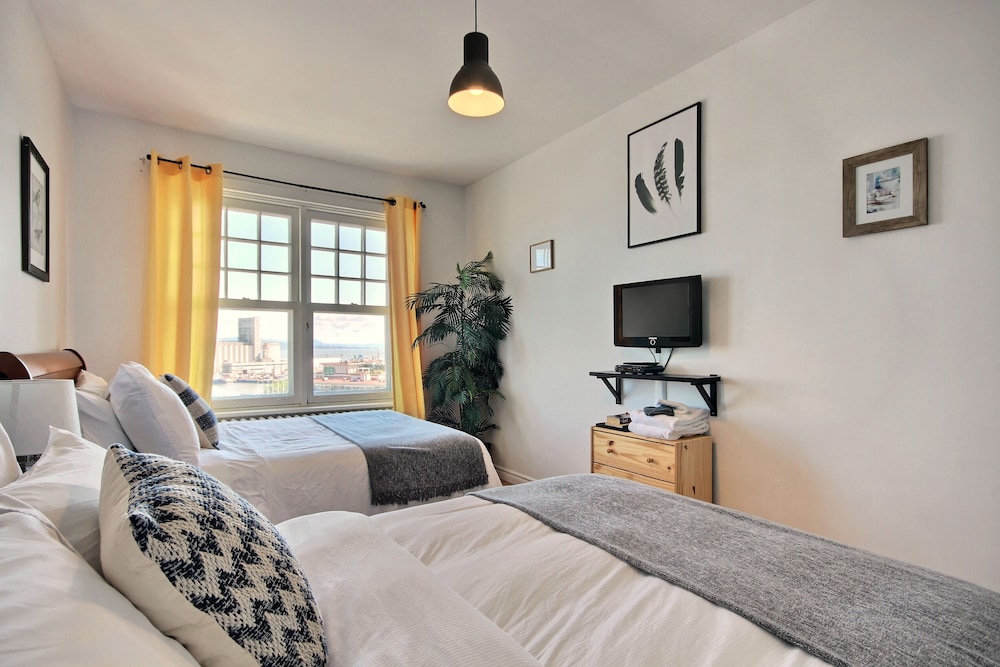 Hotel Manoir des Remparts 67/72