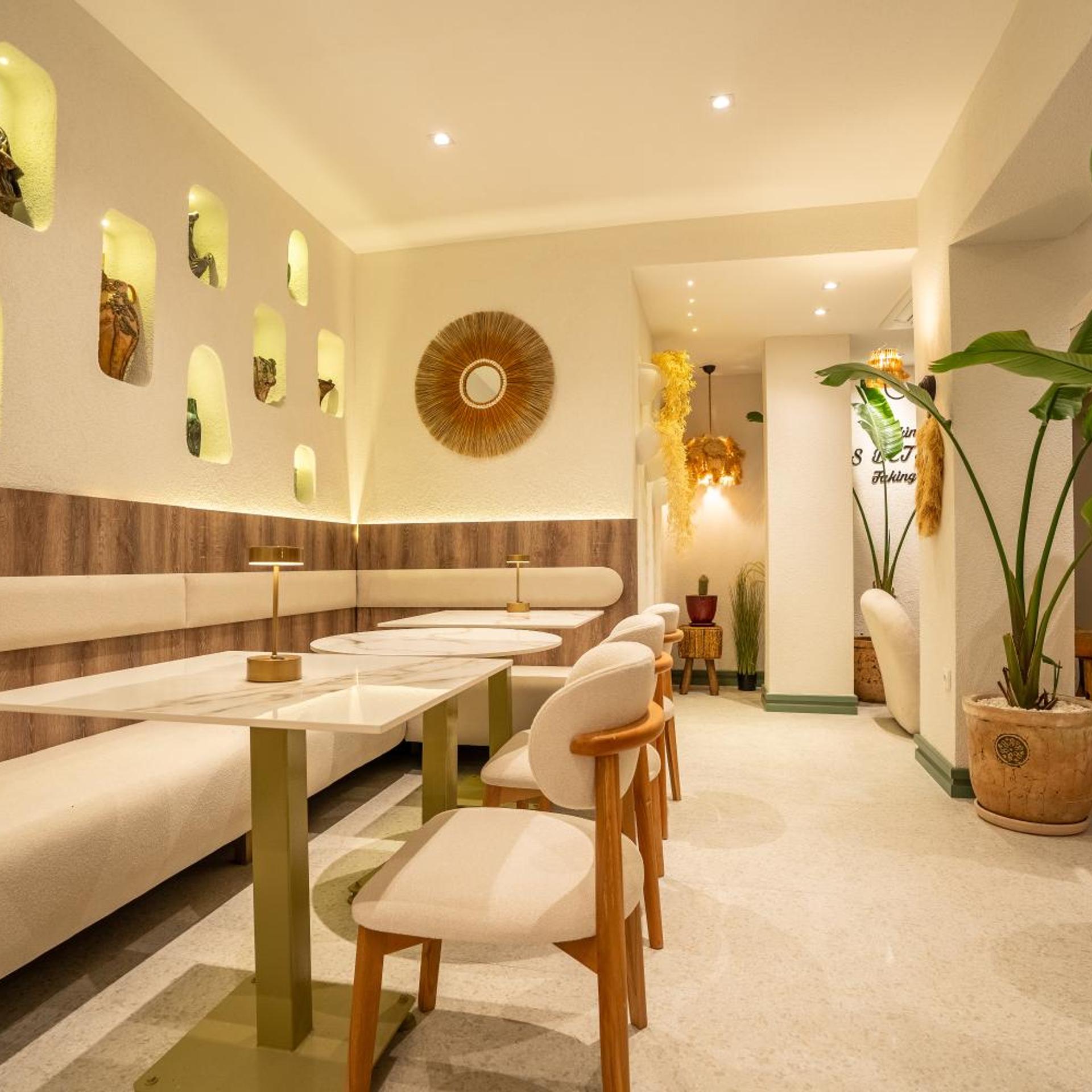 Dark Station Boutique Hotel 14/23