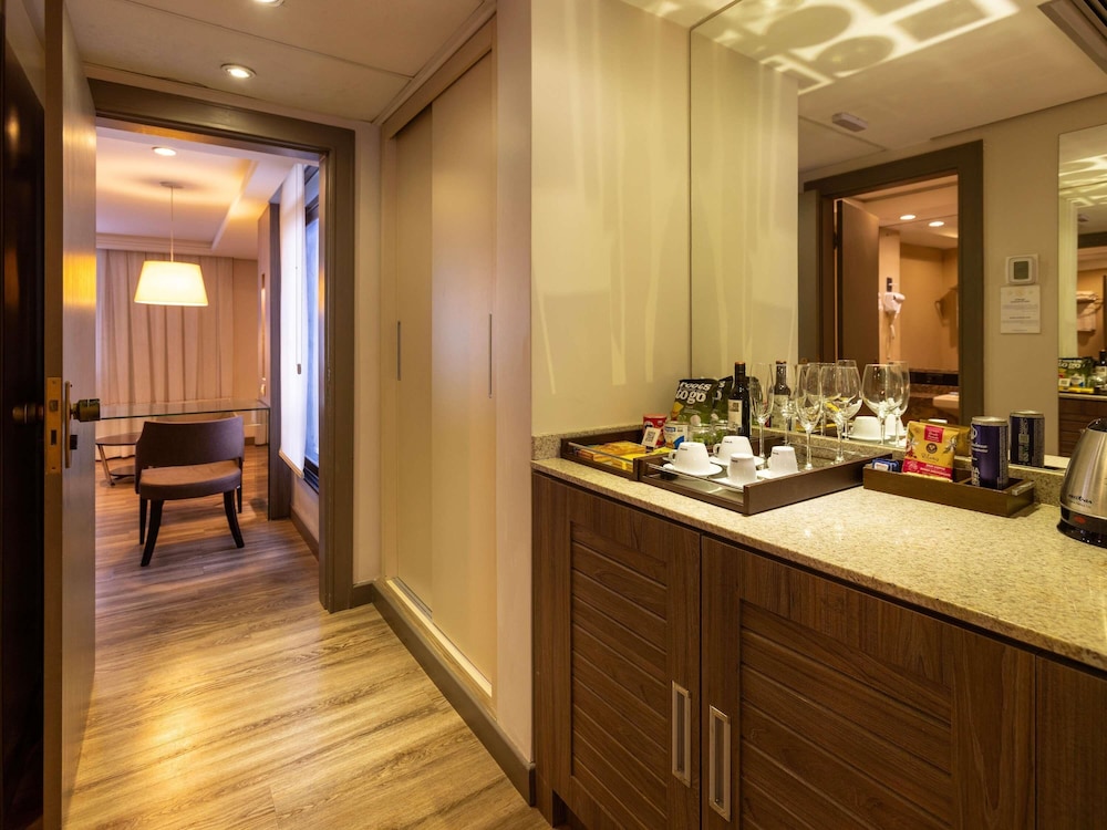 Grand Mercure Curitiba Rayon 24/50