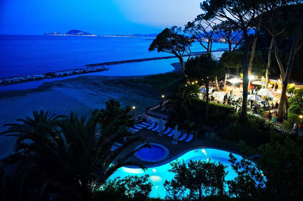 Grande Albergo Miramare 41/50