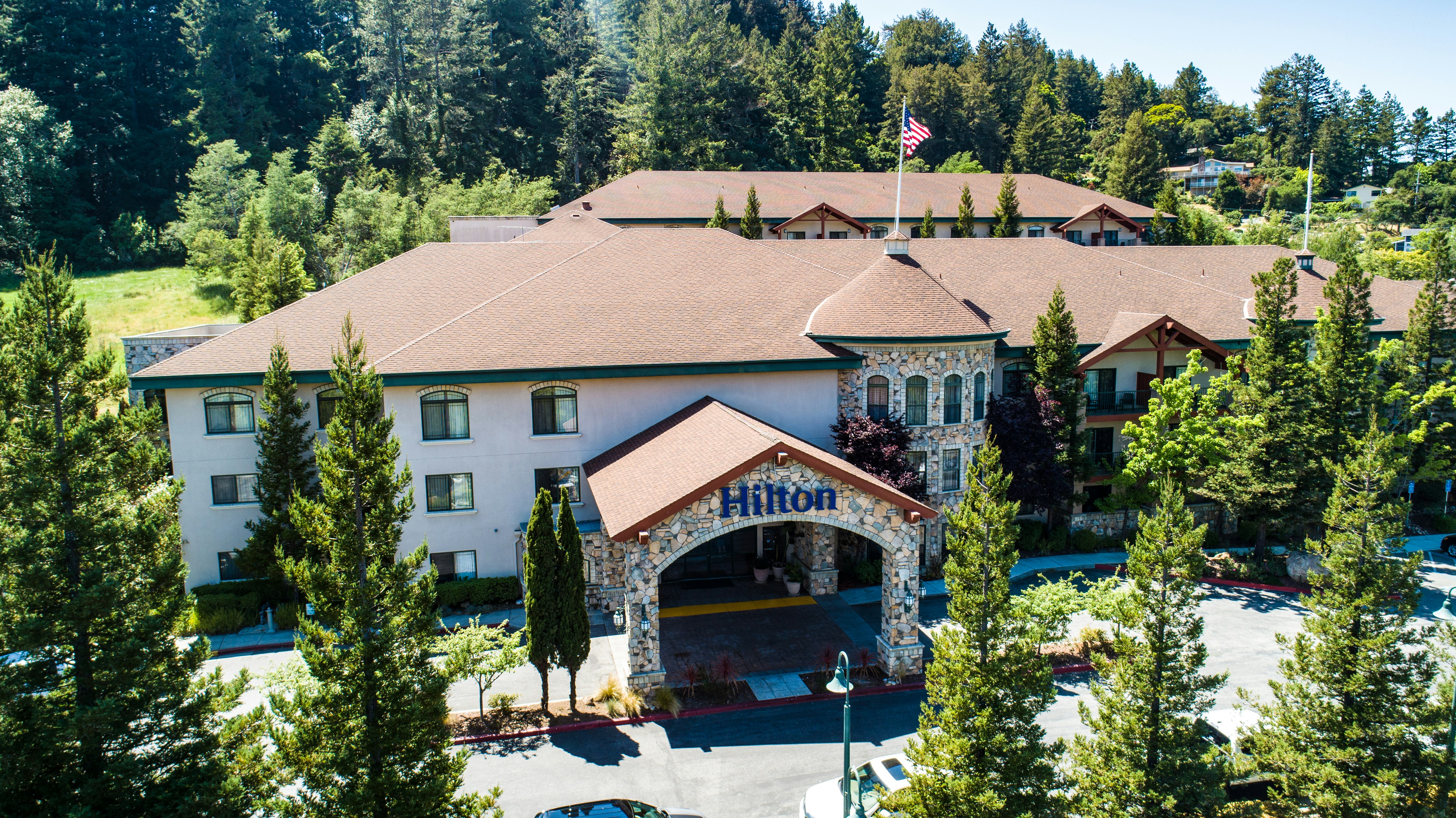 Hilton Santa Cruz/Scotts Valley 74/75