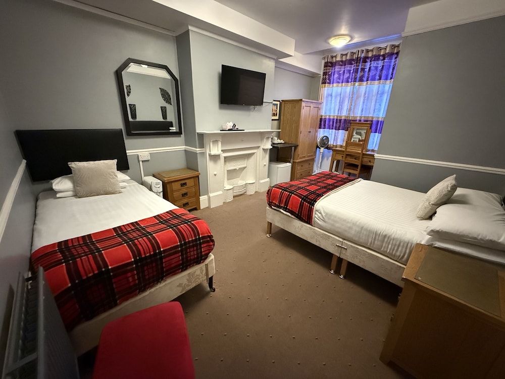 Diamonds Guest House 23/49