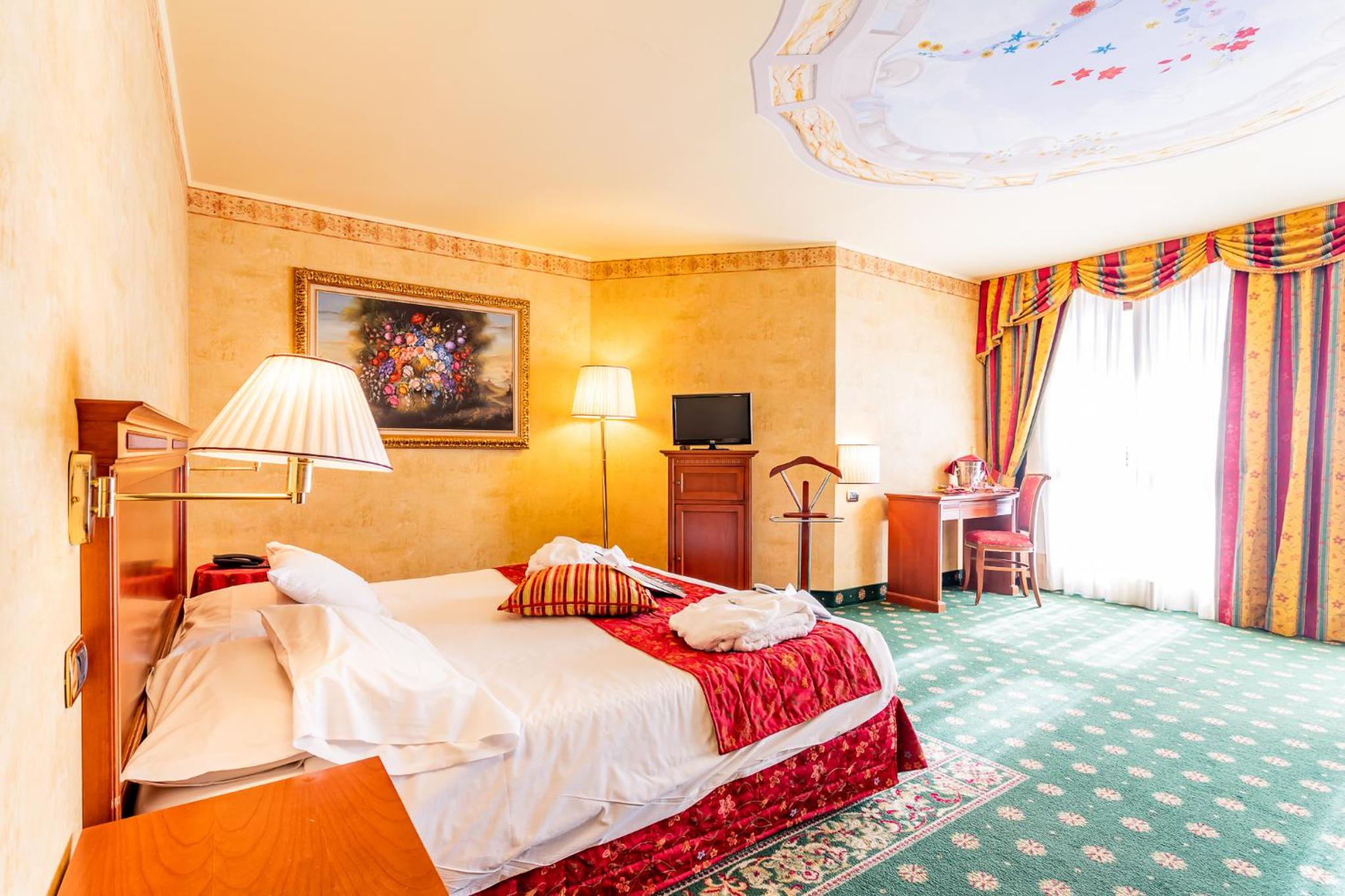 جناح جونيور