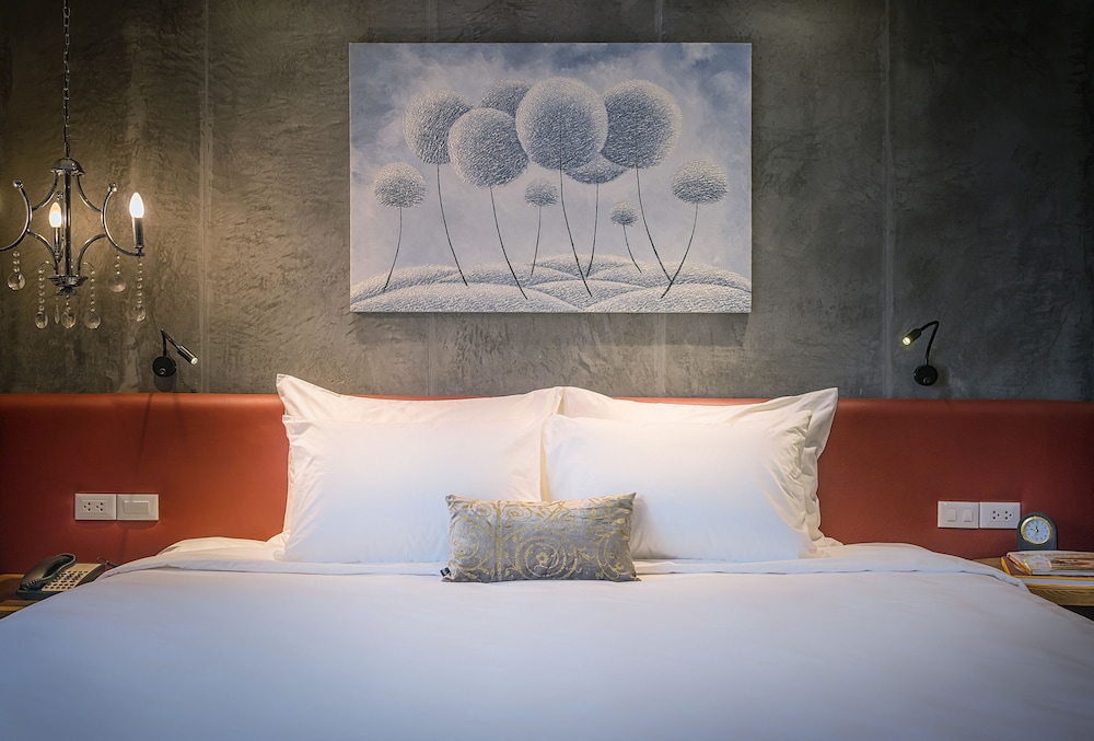 Bespoke Trendy Hotel Hanoi 18/50