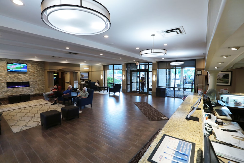 Comfort Inn MSP Airport - Mall Of America 33/43