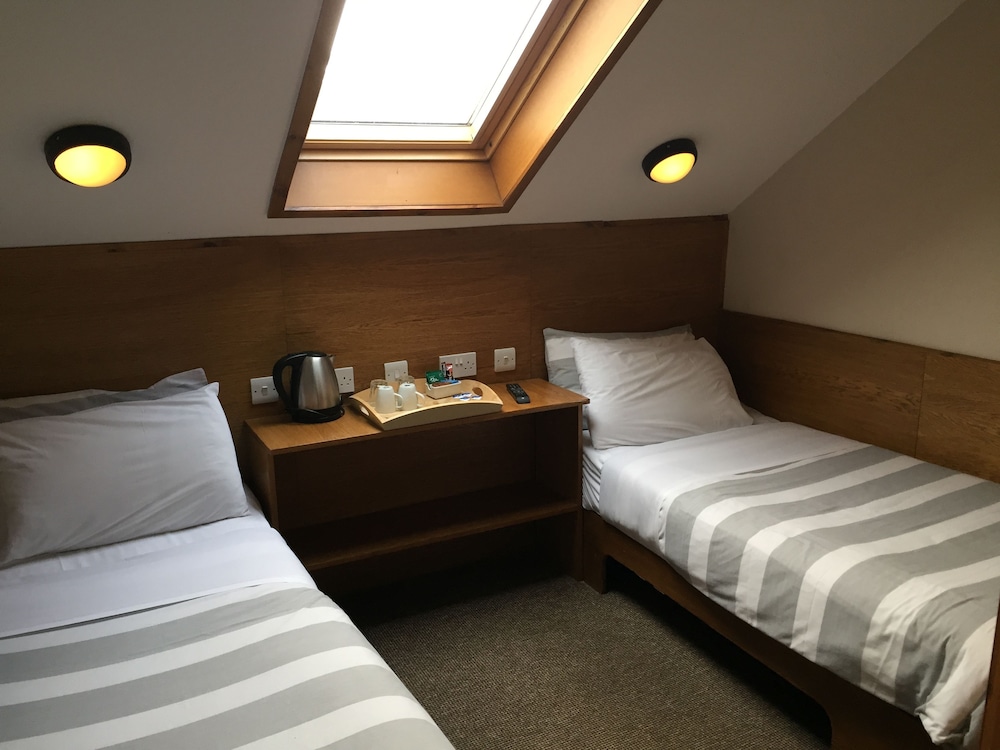 Edinburgh House Hotel 16/50