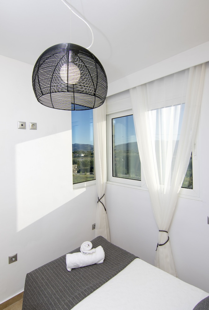 Haraki Villas 14/36