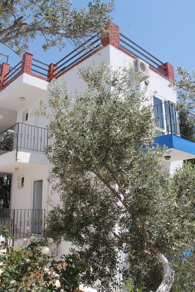 Lizo Hotel 32/38
