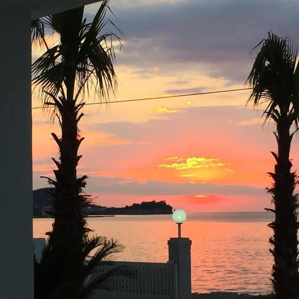 Sidari Beach Hotel 61/81