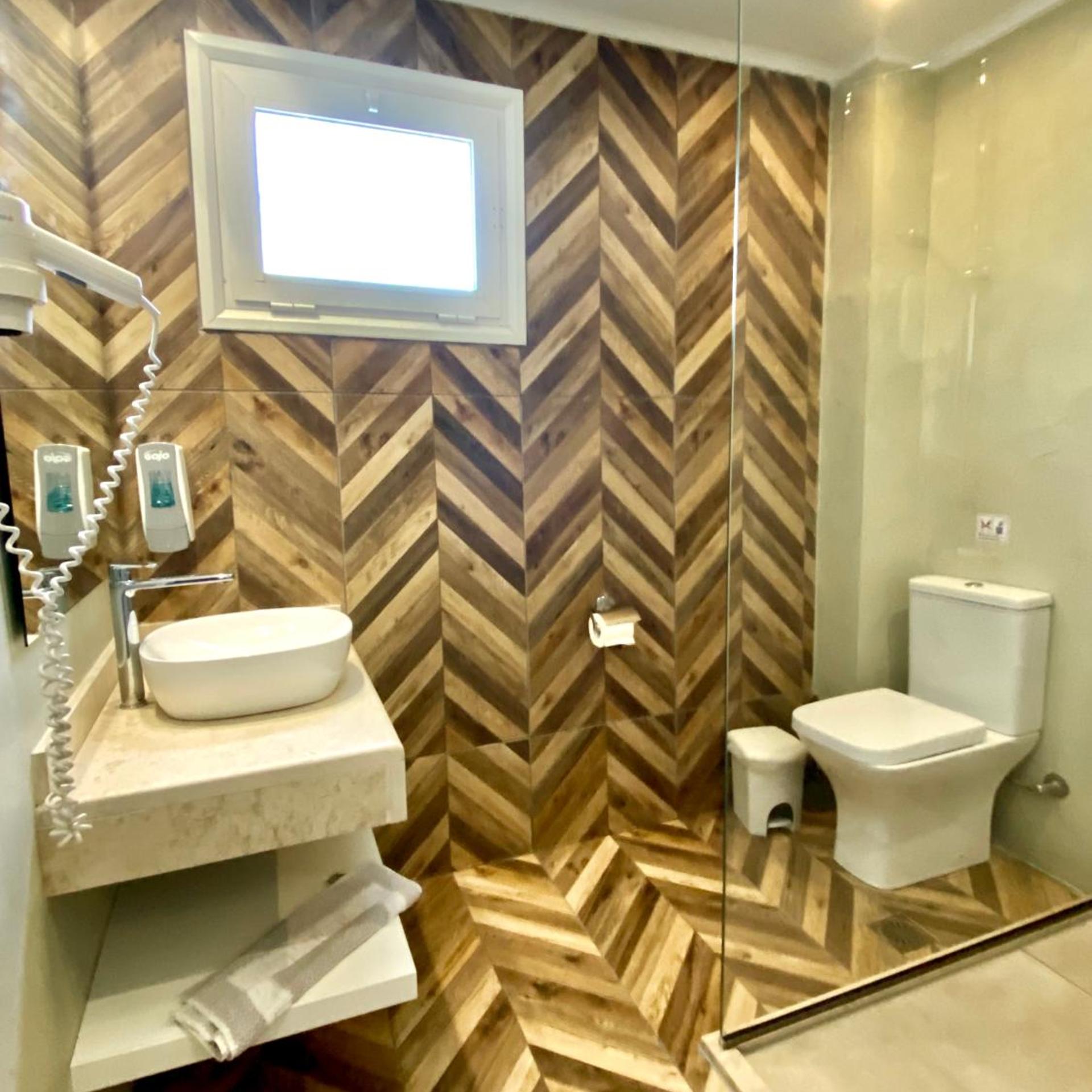 غرفة ثلاثية بإطلالة على المسبح، Paloma Blanca Hotel 5/6