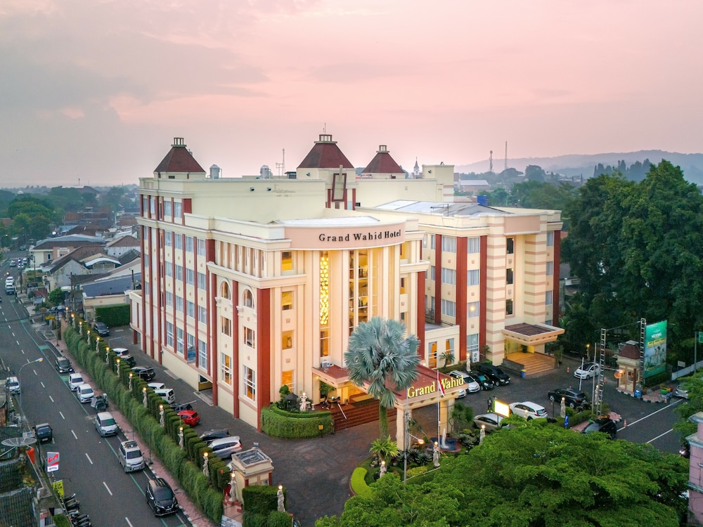 Grand Wahid Hotel Salatiga 5/61