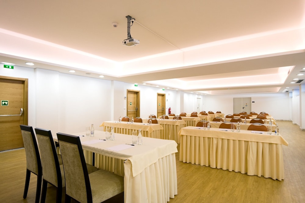 Monte Gordo Hotel Apartamentos And Spa 24/34