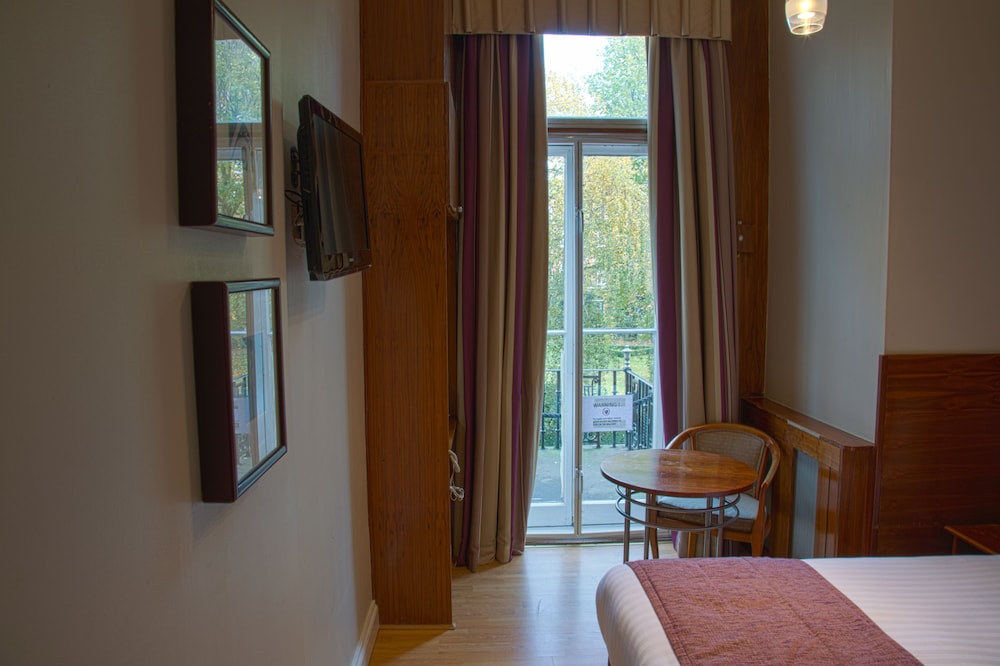 Garden View Hotel 41/51