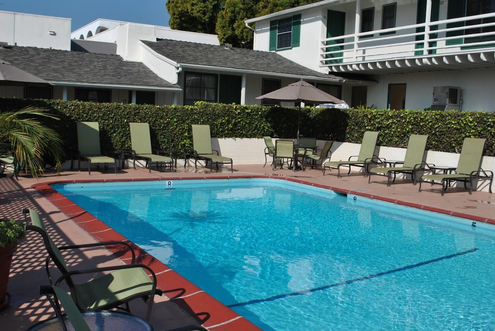 Coast Village Inn - Santa Barbara 56/60